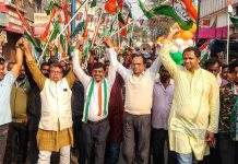 দ্রব্যমূল্য ও জ্বালানির বিরুদ্ধে তৃণমূলের মহা মিছিল।