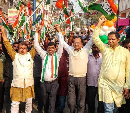 দ্রব্যমূল্য ও জ্বালানির বিরুদ্ধে তৃণমূলের মহা মিছিল।