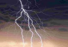 বজ্রাঘাতে মৃত্যু এক মহিলার।