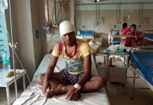 ধারালো অস্ত্রের হামলায় গুরুতর জখম 1 যুবক।