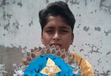 ২ ফুটের মনসা প্রতিমা গোড়ে নজির গড়ল বিশ্বজিৎ