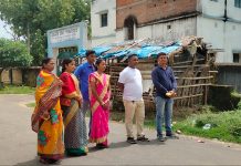 বিজেপির প্রধানের বিরুদ্ধে অনাস্থা আনলেন বিজেপির সদস্যরা।