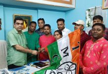 BJPছেড়ে তৃণমূলকংগ্রেসে যোগদান শাঁকা গ্রামপঞ্চায়েতের সদস্যার।