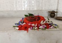 চক্রবর্তী পরিবারের দুর্গাপুজোয় পুঁথিতে পূজিতা হন মা চন্ডী।