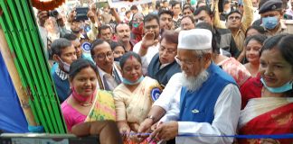 বইমেলার উদ্বোধনে রাজ্যের দুই মন্ত্রী।