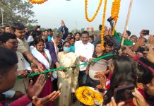 রাস্তা উদ্বোধনে মন্ত্রী।